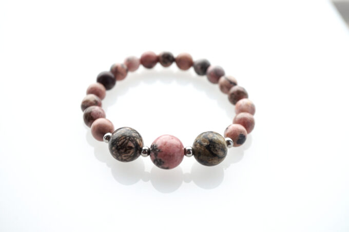 rodoniidist käevõru poolvääriskivi rodoniit käevõru