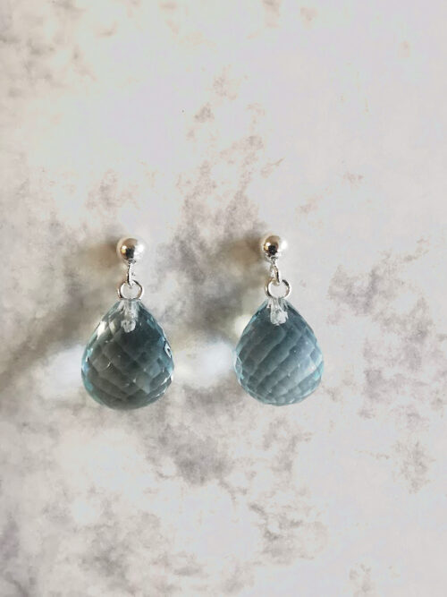 akvamariiniga kõrvarõngad