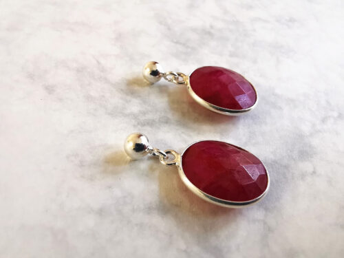punase rubiiniga kõrvarõngad punase rubiiniga kõrvarõngad